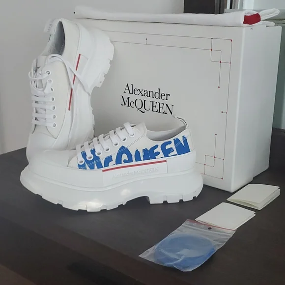 Alexander McQueen Men's Sneakers - Picture 2 of 11